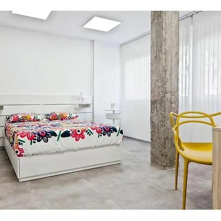 Centro-playa Del Faro Apartment *